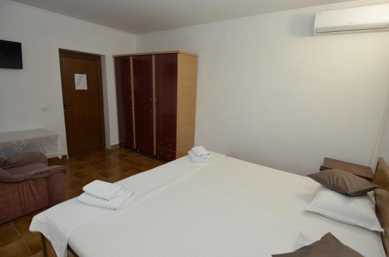 Appartamento Vila Calypso Costinesti Esterno foto
